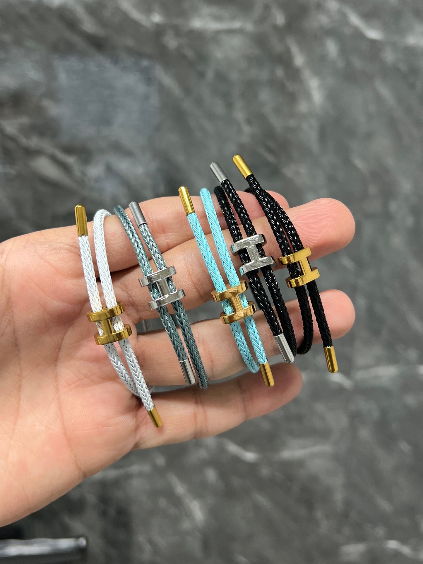 צמיד שרוך ציפוי זהב H